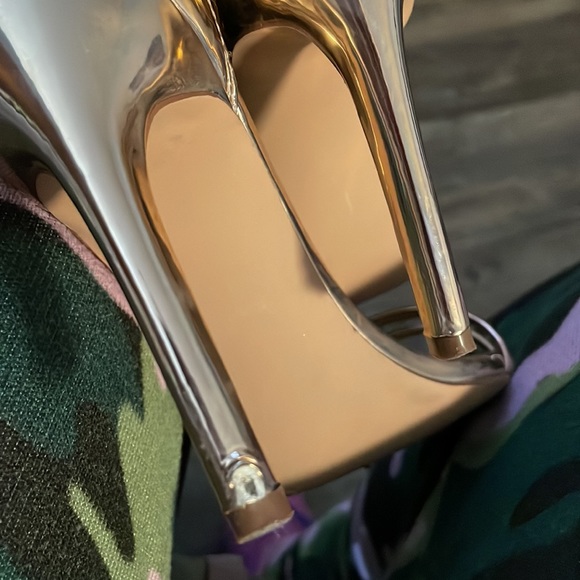 Rose Gold Steve Madden Strappy Sandals - Picture 4 of 4